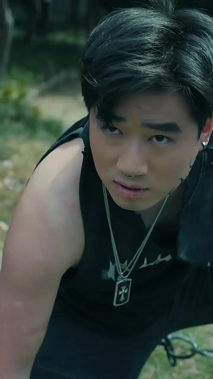 《神豪下终南》：揭秘土豪隐居生活，爆笑体验下的深刻人生反思